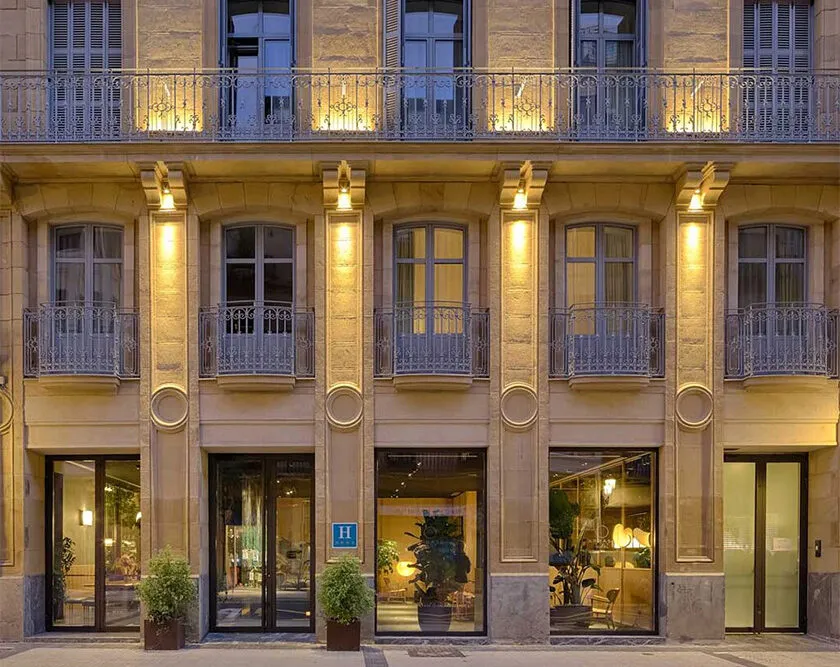 Boutique Hotel Arbaso – San Sebastian, TATO lighting and furniture project