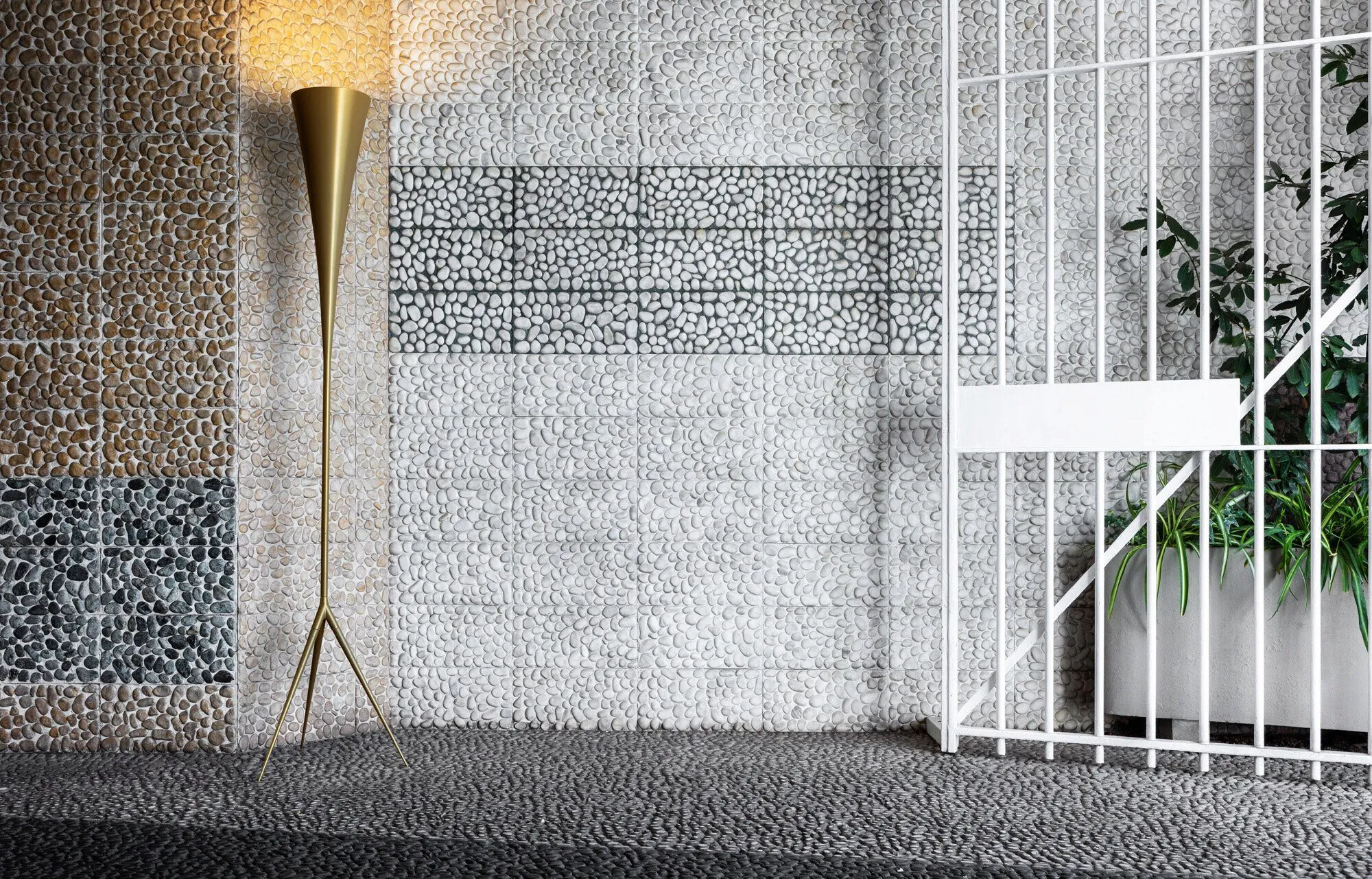 De-Lux “B” by Gio Ponti shown in context, image 1