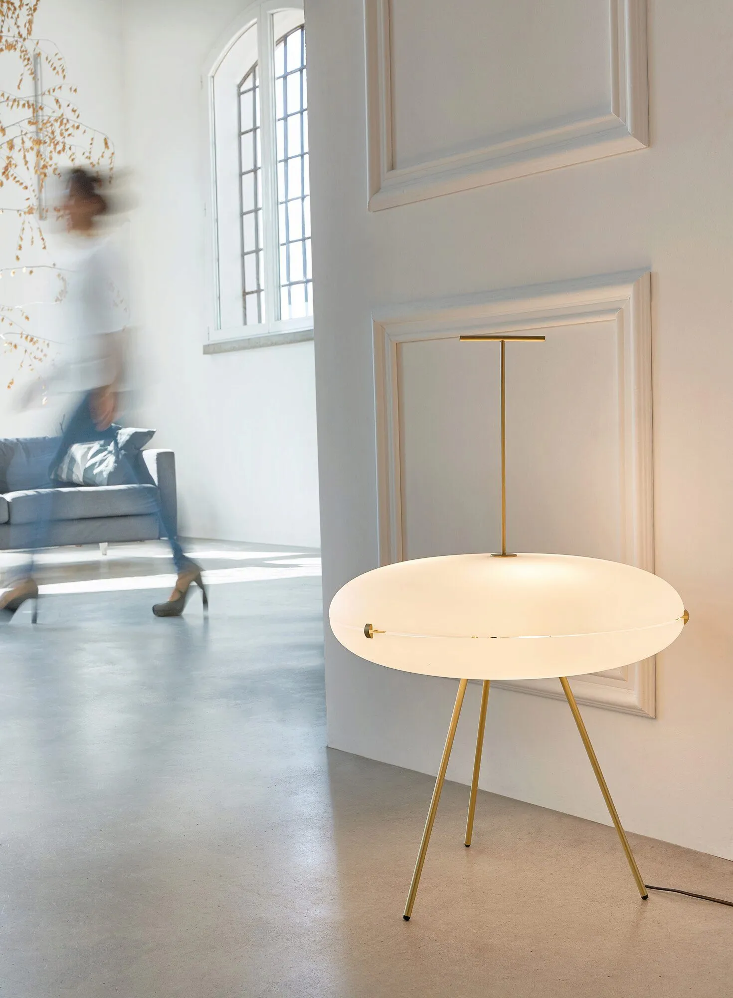 Luna Orizzontale by Gio Ponti shown in context, image 3