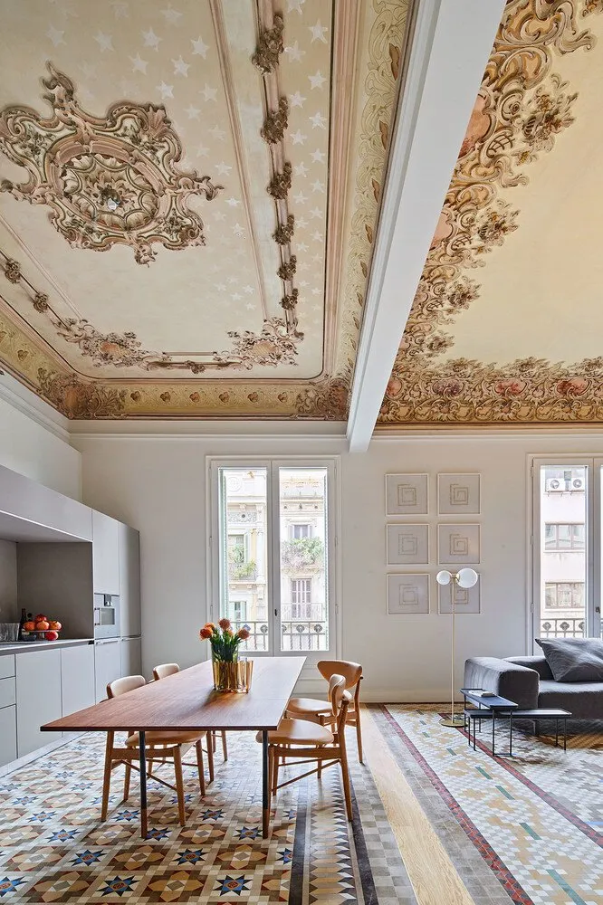 Interior view of Casa Burés – Barcelona, image 3