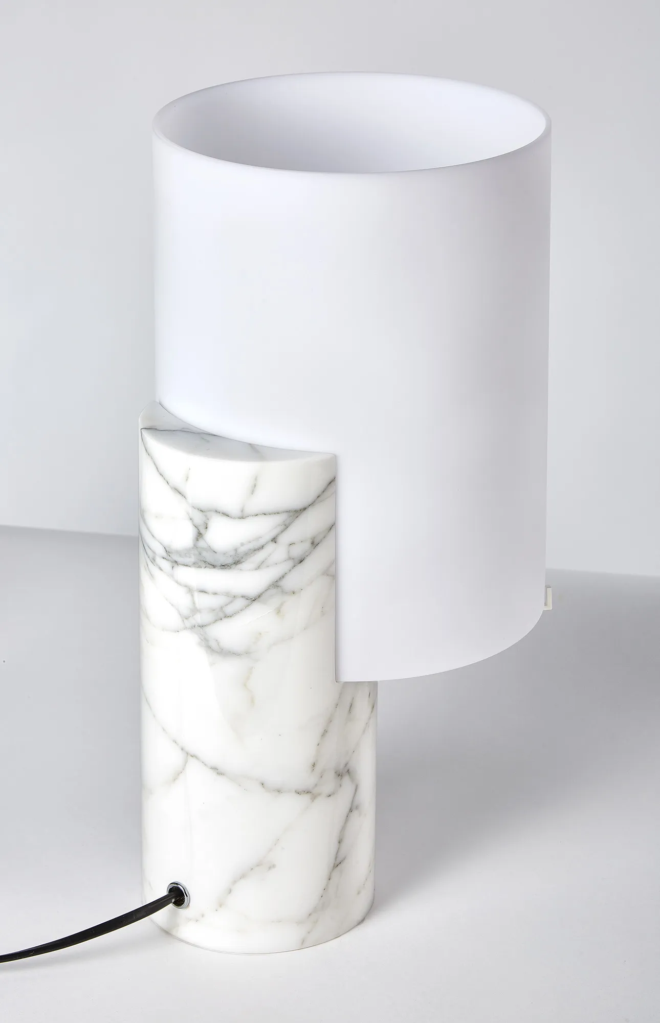Leina by Matteo Nunziati shown in context, image 4