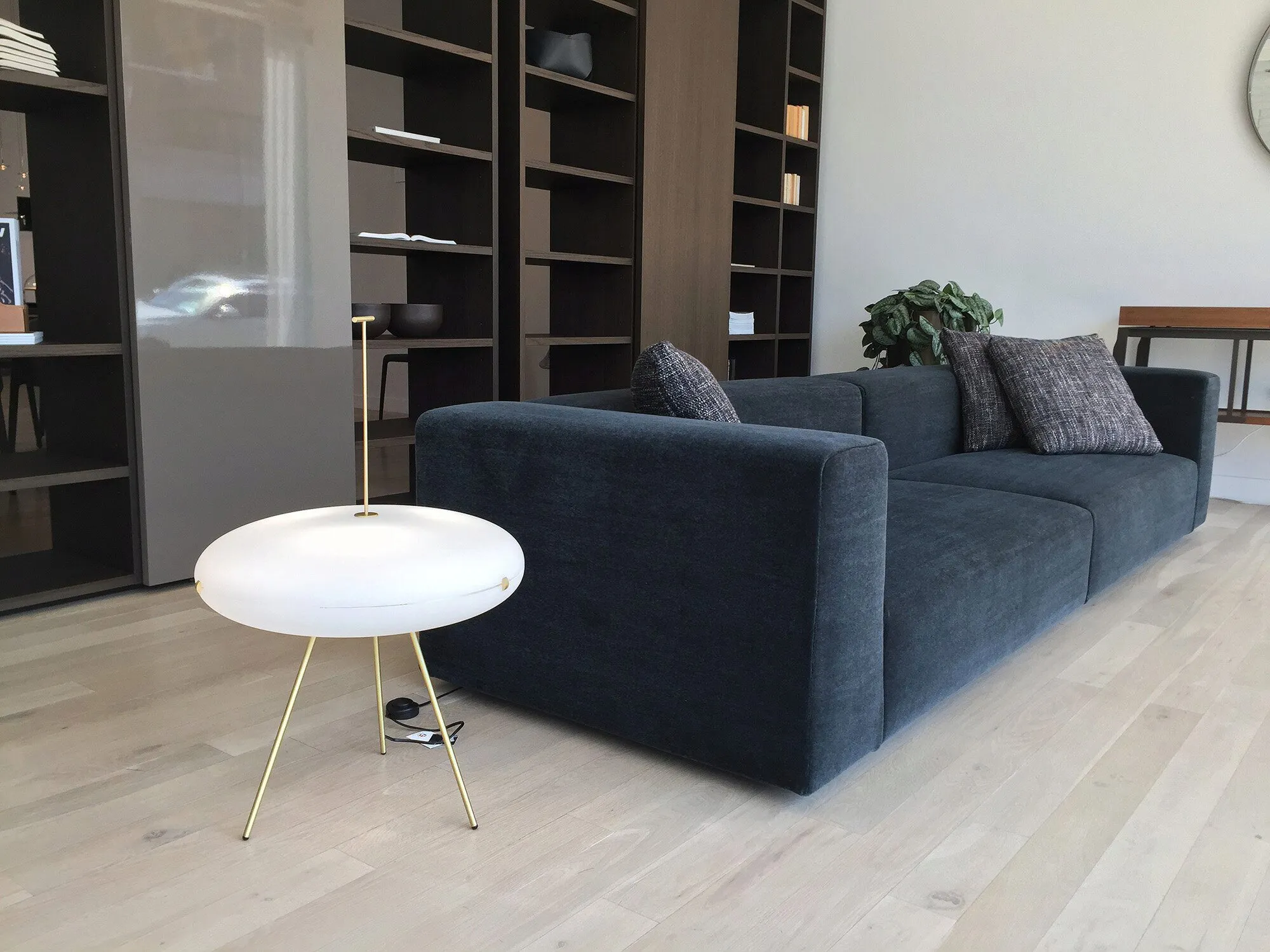 Luna Orizzontale by Gio Ponti shown in context, image 4