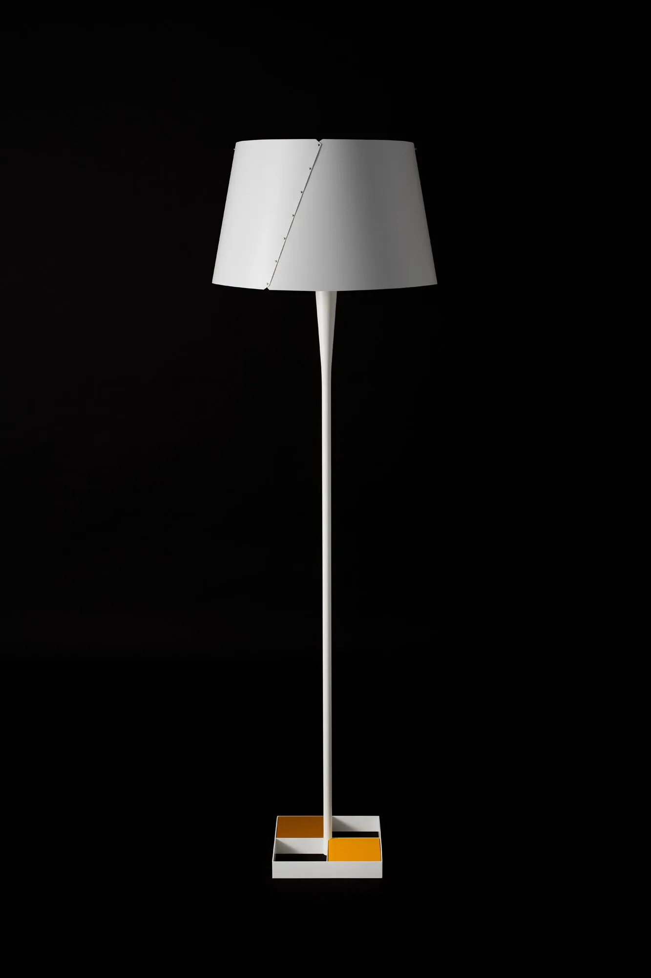 De-Lux “D” by Gio Ponti shown in context, image 5