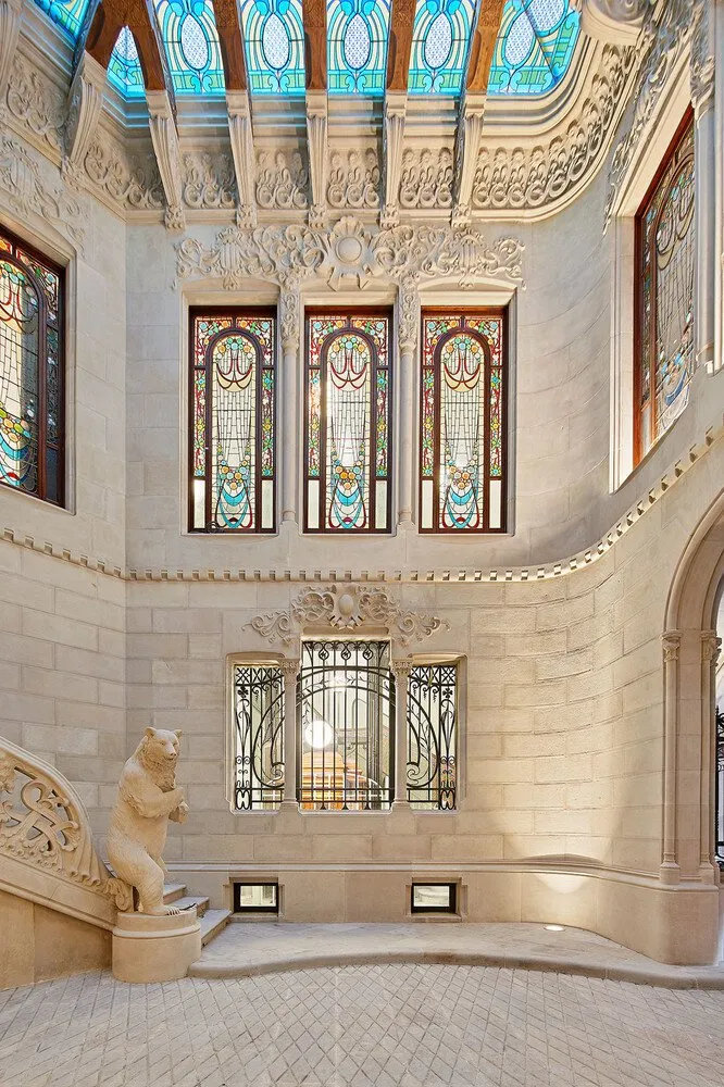 Interior view of Casa Burés – Barcelona, image 8